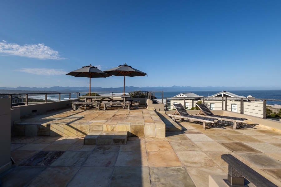 4 Bedroom Property for Sale in Whale Rock Beach Western Cape